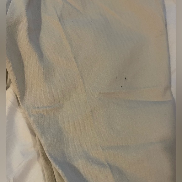 G H Bass & Co. Cream Capris Size 6 - Picture 5 of 5